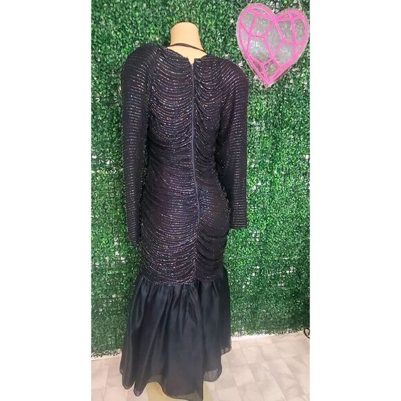 Metamorphosis Vintage gown - Picture 2 of 11